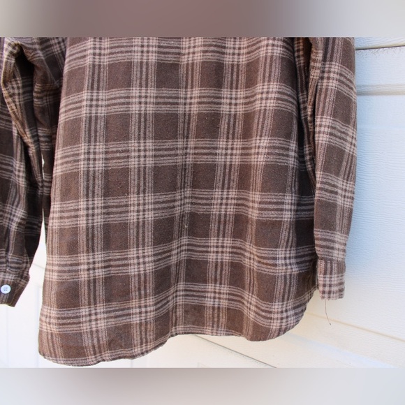 SHEIN Large Flannel - Picture 6 of 6
